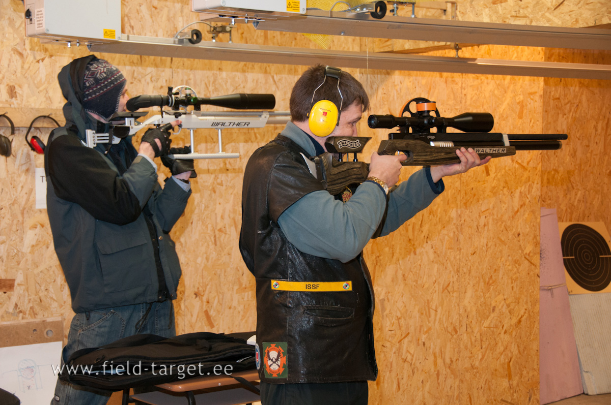 Between (from left) Aron Jalakas, Walther LG 400 FT, Nikko Stirling Diamond 10-50x60 and Viljar Noor, Walther LG300 Alutec Dominator, Walther 10-40x56 FT